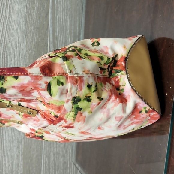 Calvin Klein floral pink and green small tote bag - Picture 8 of 12